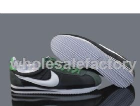 נייקי NIKE נעליים נייקי סניקרס קלאסי לגבר Nike Sneakers Class רפליקה איכות AAA מחיר כולל משלוח דגם 29