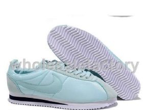 נייקי NIKE נעליים נייקי סניקרס לנשים קלאסי Nike Sneakers Clas רפליקה איכות AAA מחיר כולל משלוח דגם 61