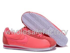 נייקי NIKE נעליים נייקי סניקרס לנשים קלאסי Nike Sneakers Clas רפליקה איכות AAA מחיר כולל משלוח דגם 63