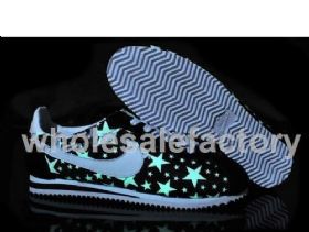 נייקי NIKE נעליים נייקי סניקרס לנשים קלאסי Nike Sneakers Clas רפליקה איכות AAA מחיר כולל משלוח דגם 84