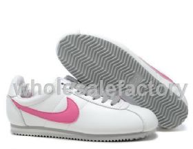 נייקי NIKE נעליים נייקי סניקרס לנשים Nike Sneakers Cortez רפליקה איכות AAA מחיר כולל משלוח דגם 12