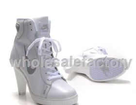 נייקי NIKE נעליים נייקי סניקרס לנשים עקבים Nike Sneakers רפליקה איכות AAA מחיר כולל משלוח דגם 50