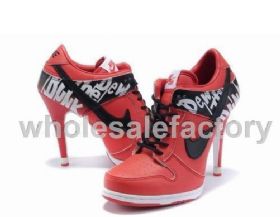 נייקי NIKE נעליים נייקי סניקרס לנשים עקבים Nike Sneakers רפליקה איכות AAA מחיר כולל משלוח דגם 75