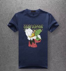 לואי ויטון Louis Vuitton חולצות קצרות טי שירט לגבר רפליקה איכות AAA מחיר כולל משלוח דגם 105