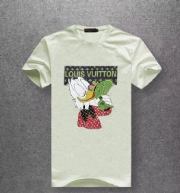 לואי ויטון Louis Vuitton חולצות קצרות טי שירט לגבר רפליקה איכות AAA מחיר כולל משלוח דגם 109