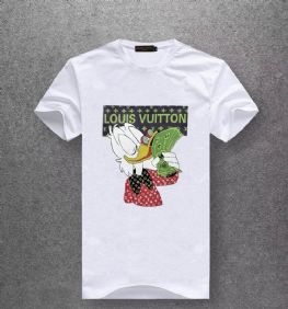 לואי ויטון Louis Vuitton חולצות קצרות טי שירט לגבר רפליקה איכות AAA מחיר כולל משלוח דגם 111