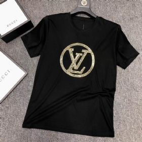 לואי ויטון Louis Vuitton חולצות קצרות טי שירט לגבר רפליקה איכות AAA מחיר כולל משלוח דגם 174