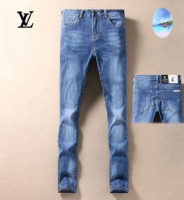 לואי ויטון Louis Vuitton ג'ינסים לגבר רפליקה איכות AAA מחיר כולל משלוח דגם 21