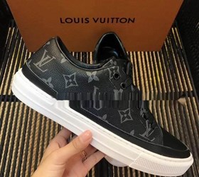 לואי ויטון Louis Vuitton נעליים לגבר רפליקה איכות AAA מחיר כולל משלוח דגם 13