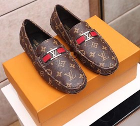 לואי ויטון Louis Vuitton נעליים לגבר רפליקה איכות AAA מחיר כולל משלוח דגם 15